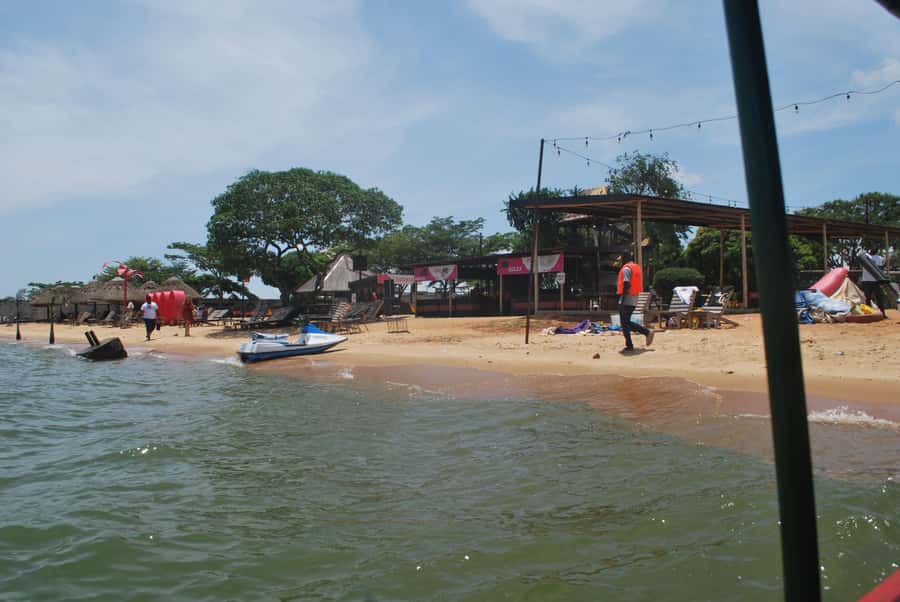 1-Day Best of Entebbe City Guided Walking Tour - What to bring for a long day outside