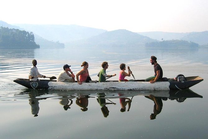 3 days Uganda Gorilla safari tour with relaxation on Lake Bunyonyi - The guide can shape the whole trip