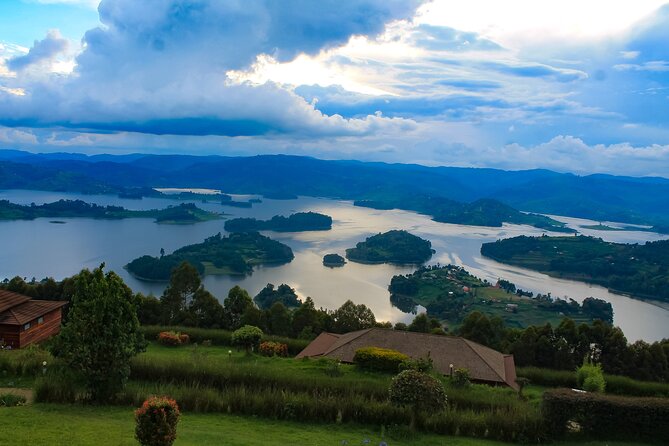 4 Days Gorilla tracking Tour in Uganda - Community support around Bwindi