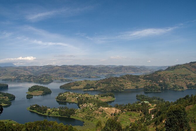 4 Days Uganda Gorilla and Wildlife Tour - Lake Bunyonyi: A calm pause after the forest