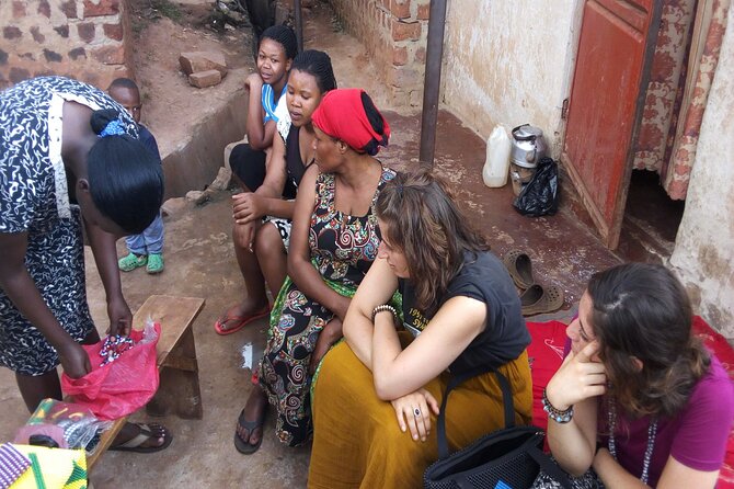 4 Hour Art and Craft Interactive Workshop - Entering a Ugandan home and gallery