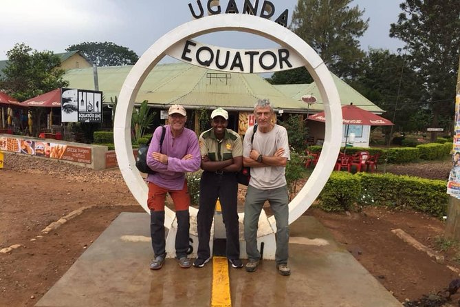 A Tour To Uganda Equator - Arriving at Uganda’s equator line in Kayabwe