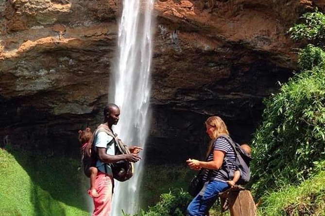 Eight days cultural and wildlife tour in Uganda - Day 7: Wildlife, the Narus River area, and cultural activity