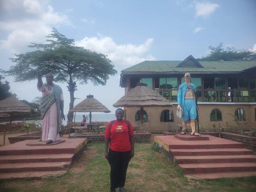 Entebbe: Female-Led Guided Walking Tour - Entebbe market: start with ordinary life