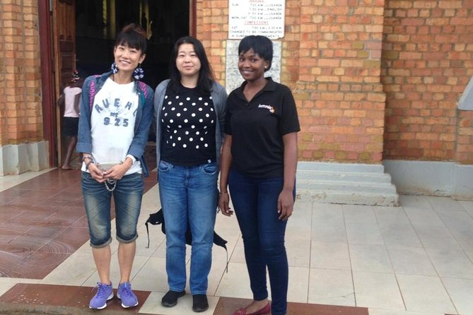Entebbe Walking Tour (3 Hours) with Zoo and Botanical Gardens Options - The guides can shape the whole morning