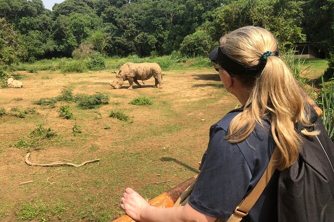 Entebbe Walking Tour (3 Hours) with Zoo and Botanical Gardens Options - Trying a Ugandan rolex and local street food