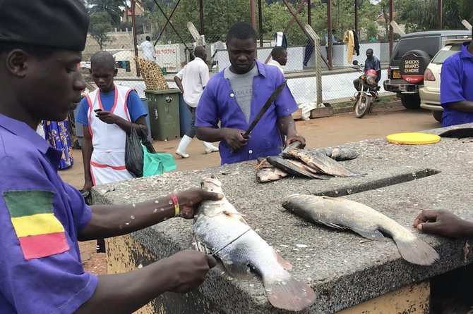 Fishing Village Food Tour & Luwombo Stop - Why the private format matters