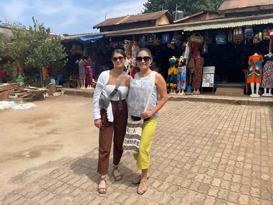 Kampala: City Guided walking sightseeing Tour - Bagala Craft Market: Start With Something You Can Take Home