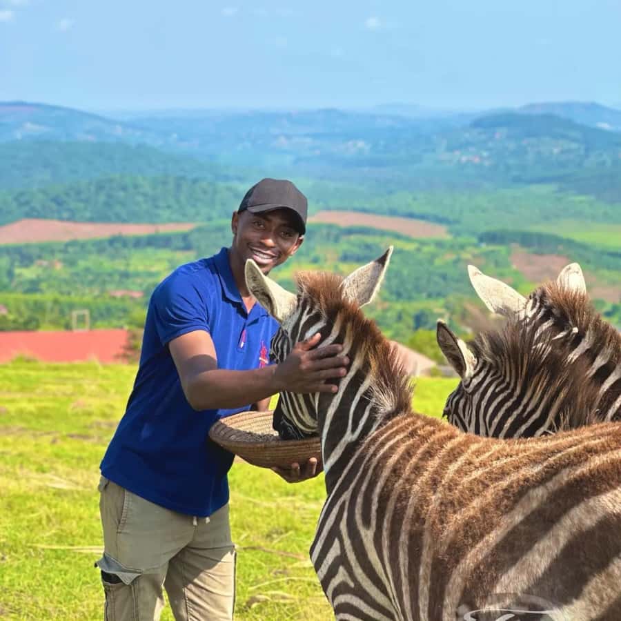 Kampala: Conservation Centre for Wildlife Guided Tour - Giraffes, lemurs, zebras, and the wider collection