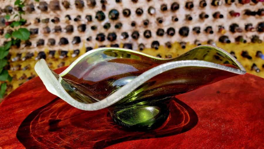 Kampala: Glass Bead Making Workshop from Recycled Glass - Learning from Kampala’s community jewelry makers