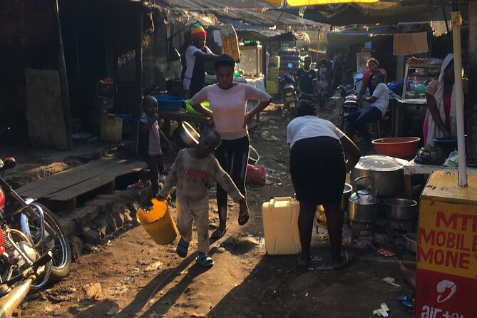 Kampala Heart of Walking Adventure - Crafts and local work at Bagala Craft