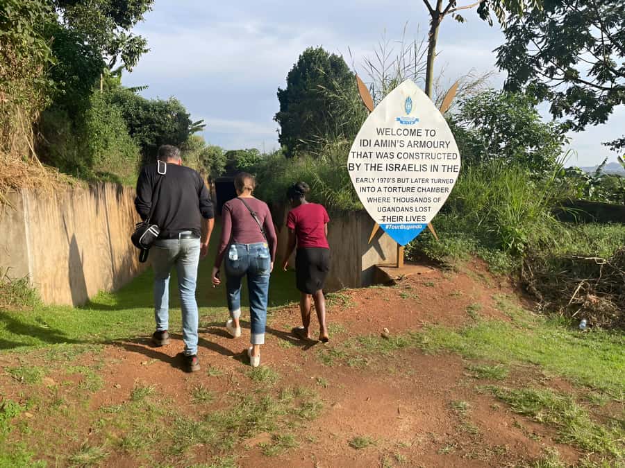 Kampala: Private Guided City Tour with vehicle Transfers - A quiet pause at the Bahá’í Temple