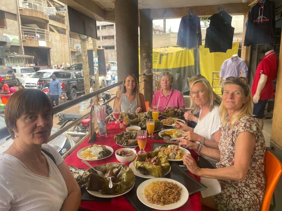 Kampala: Private Guided City Tour with vehicle Transfers - Lunch at an authentic Ugandan restaurant