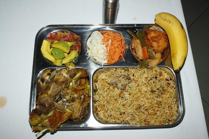 The Food Tour | Uganda | Half day - The traditional meal: matooke, cassava, and local greens